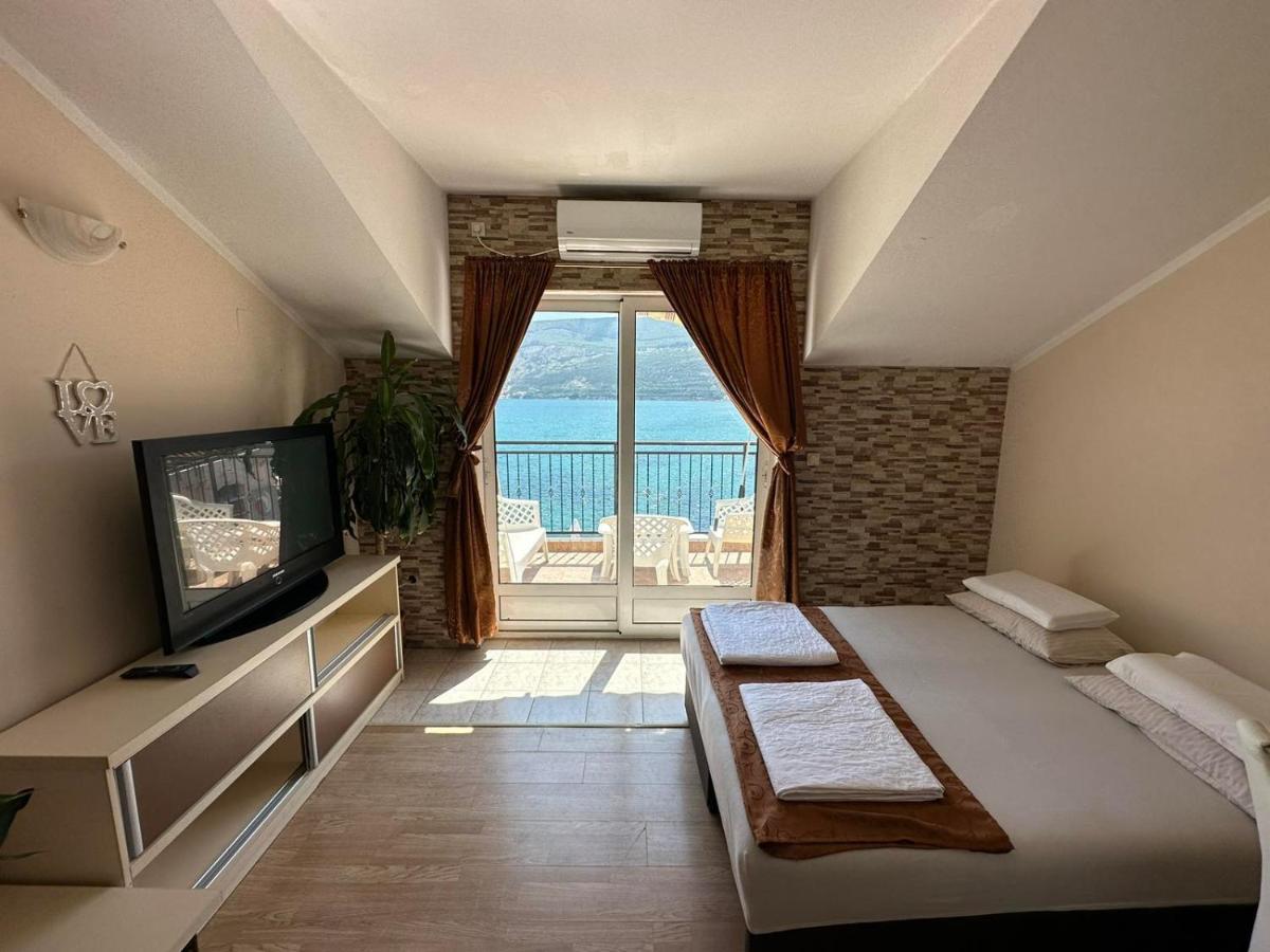 Apartments Sun House Herceg Novi Exterior photo